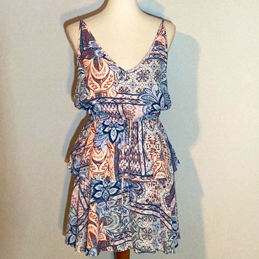 MINKPINK sundress with tiered skirt,adj straps,tie string cinch,blouson,V neck,M